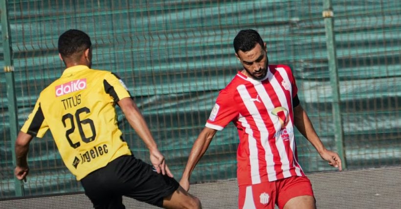 المغرب الفاسي يهزم حسنية أكادير ويعتلي الصدارة